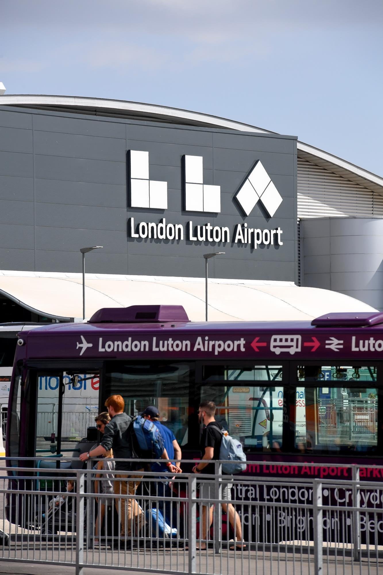 Luton Airport Taxis